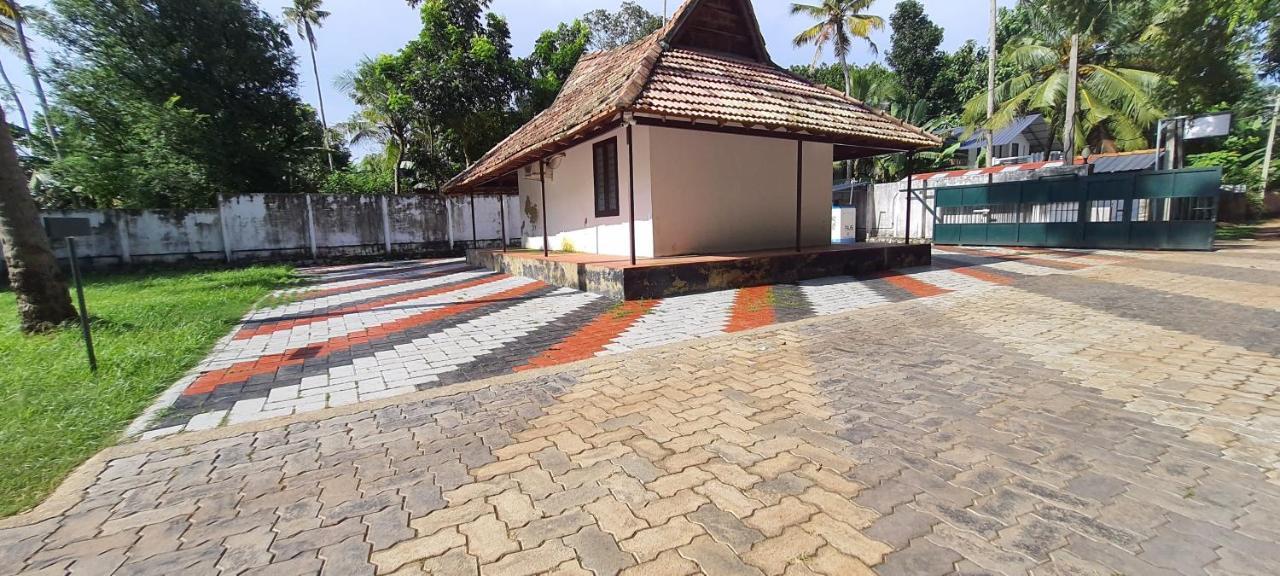 Ripples Service Villas Kollam Exteriér fotografie