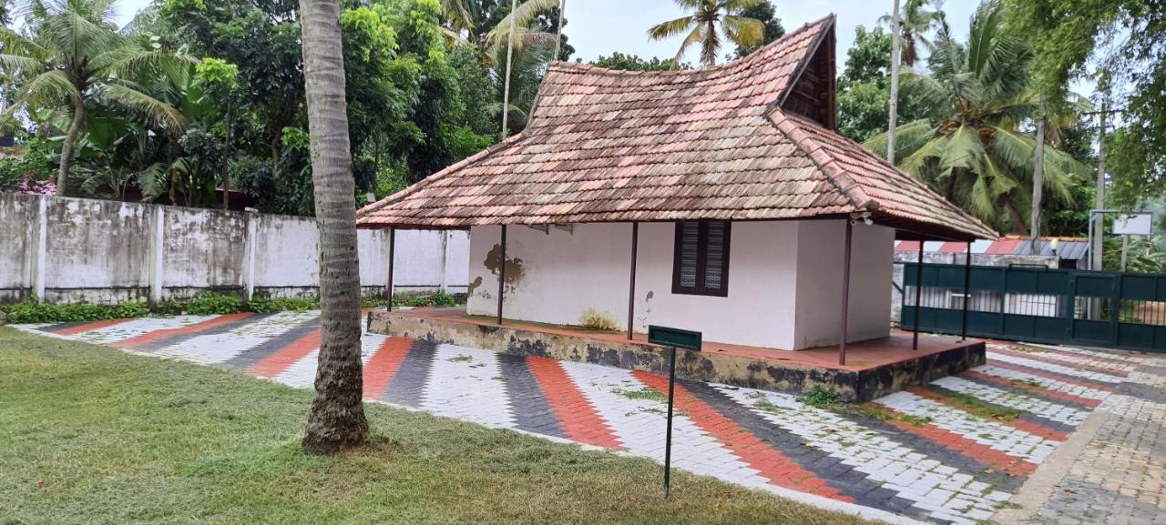 Ripples Service Villas Kollam Exteriér fotografie